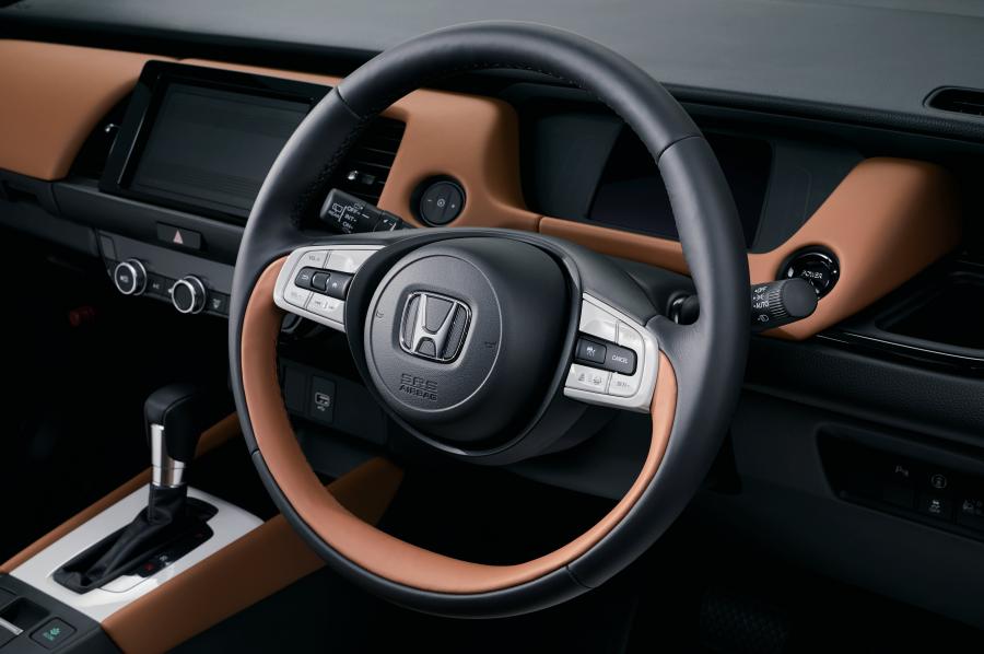 Детали интерьера Honda Fit e:HEV Luxe 2020 года  (JP) (фото 7 из 23)